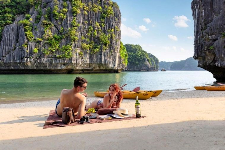 Indochine Cruise Lanha Bay